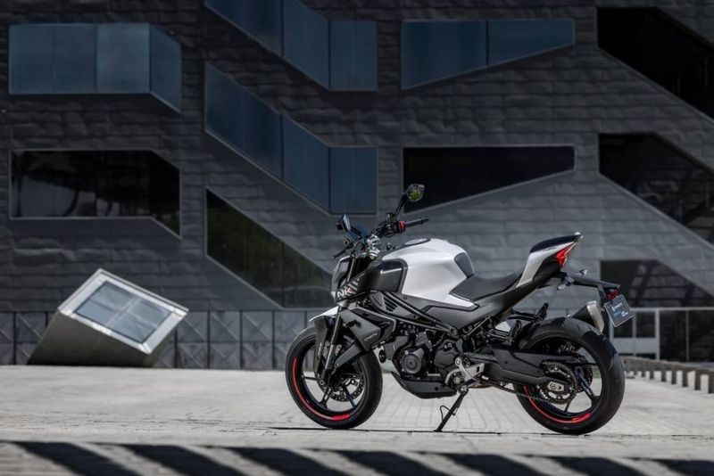 CFMOTO 450 NK bild 3