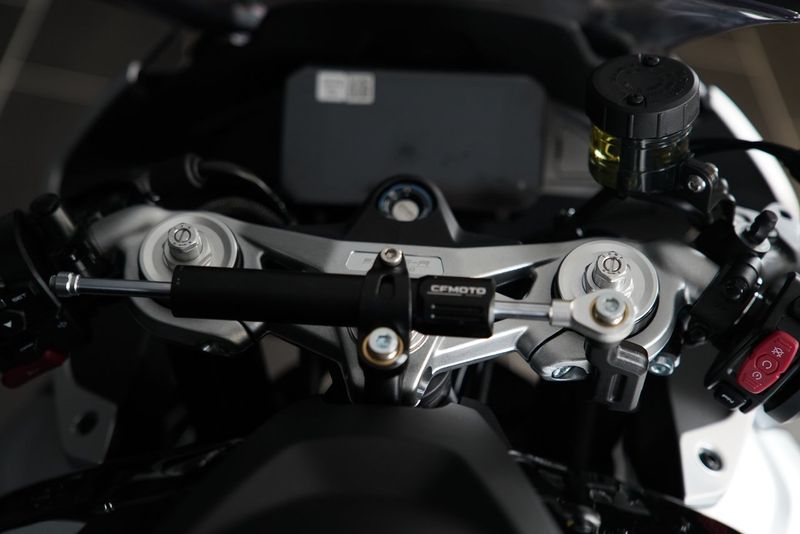 CFMOTO 675 SR-R bild 12