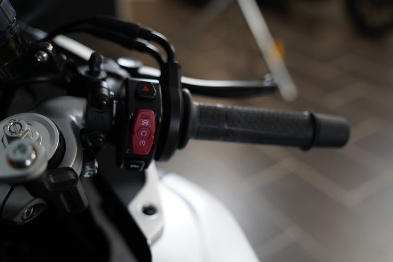 CFMOTO 675 SR-R bild 13