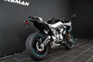 CFMOTO 675 SR-R bild 4