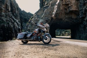 Harley-Davidson CVO Street Glide bild 12