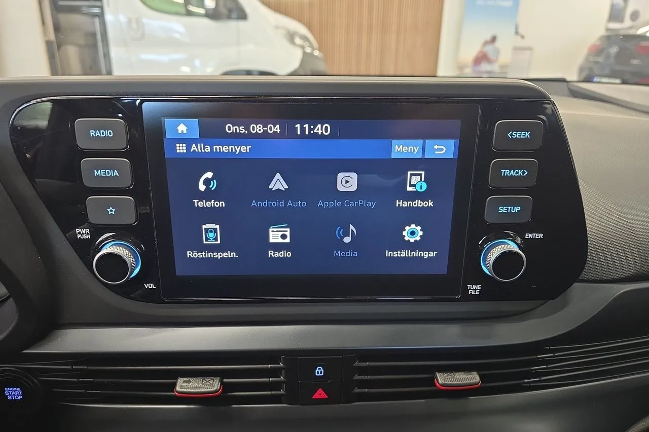 Vehicle image 11