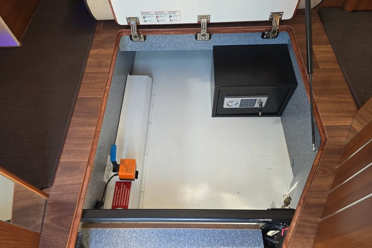 Vehicle image 36