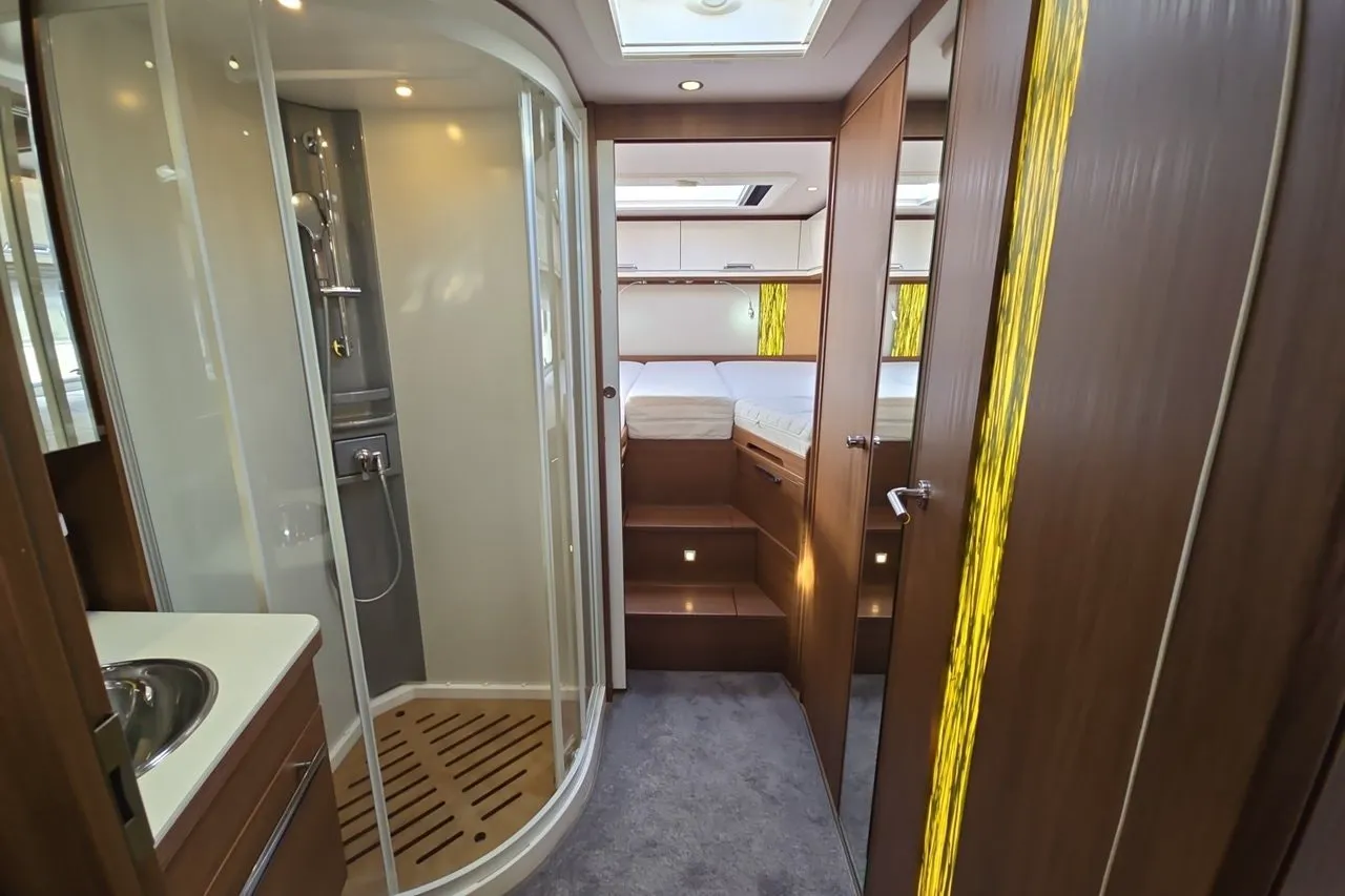Vehicle image 36