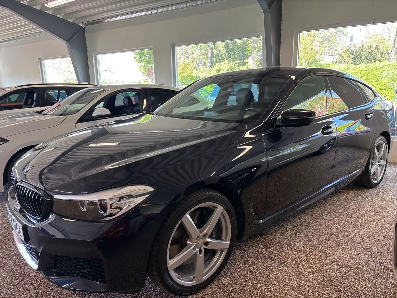 Vehicle image 7