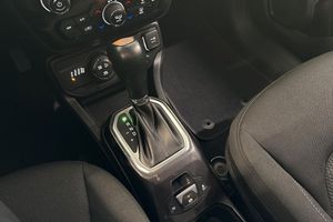 Jeep Renegade bild 12