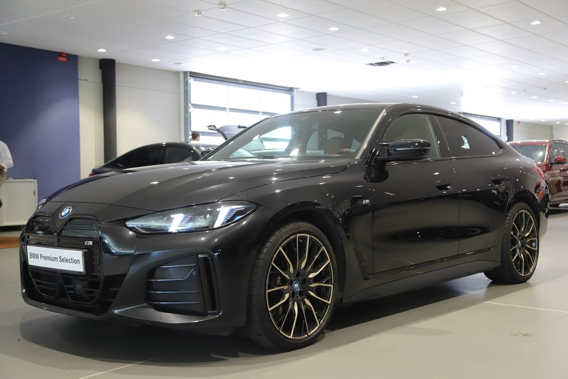 BMW i4