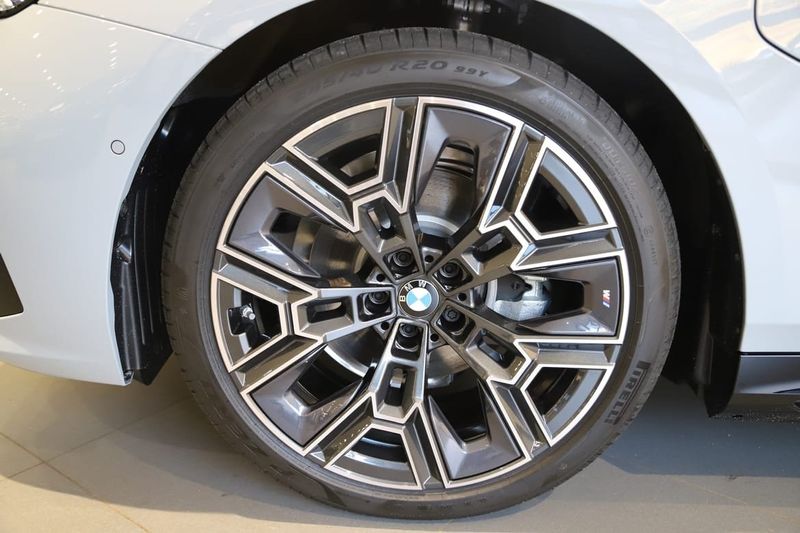 BMW 530 bild 4