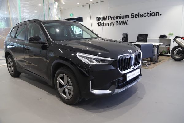 BMW X1 sDrive 18i Dragkrok Sportstolar Backkamera - Autow... - 2023