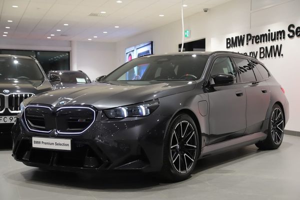 BMW M5 xDrive Touring / HK / HUD - 2025