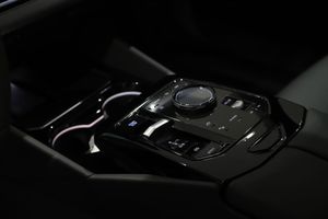 BMW i5 bild 11