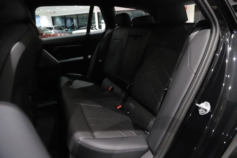 BMW i5 bild 9