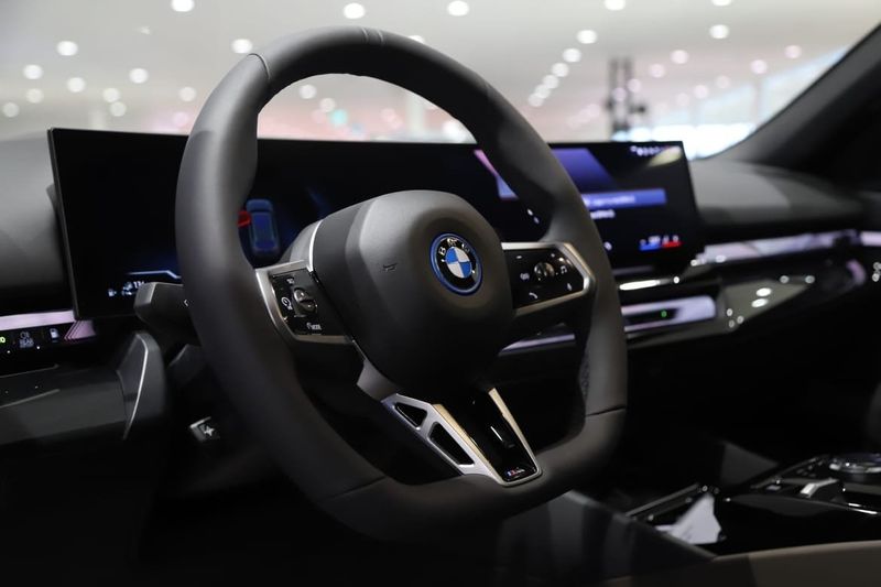BMW 530 bild 12
