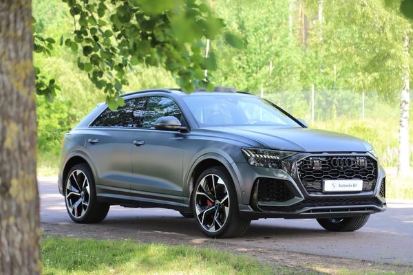 Audi RSQ8 Nightvision Dragkrok Kolfiber / Vinterhjul - 2022