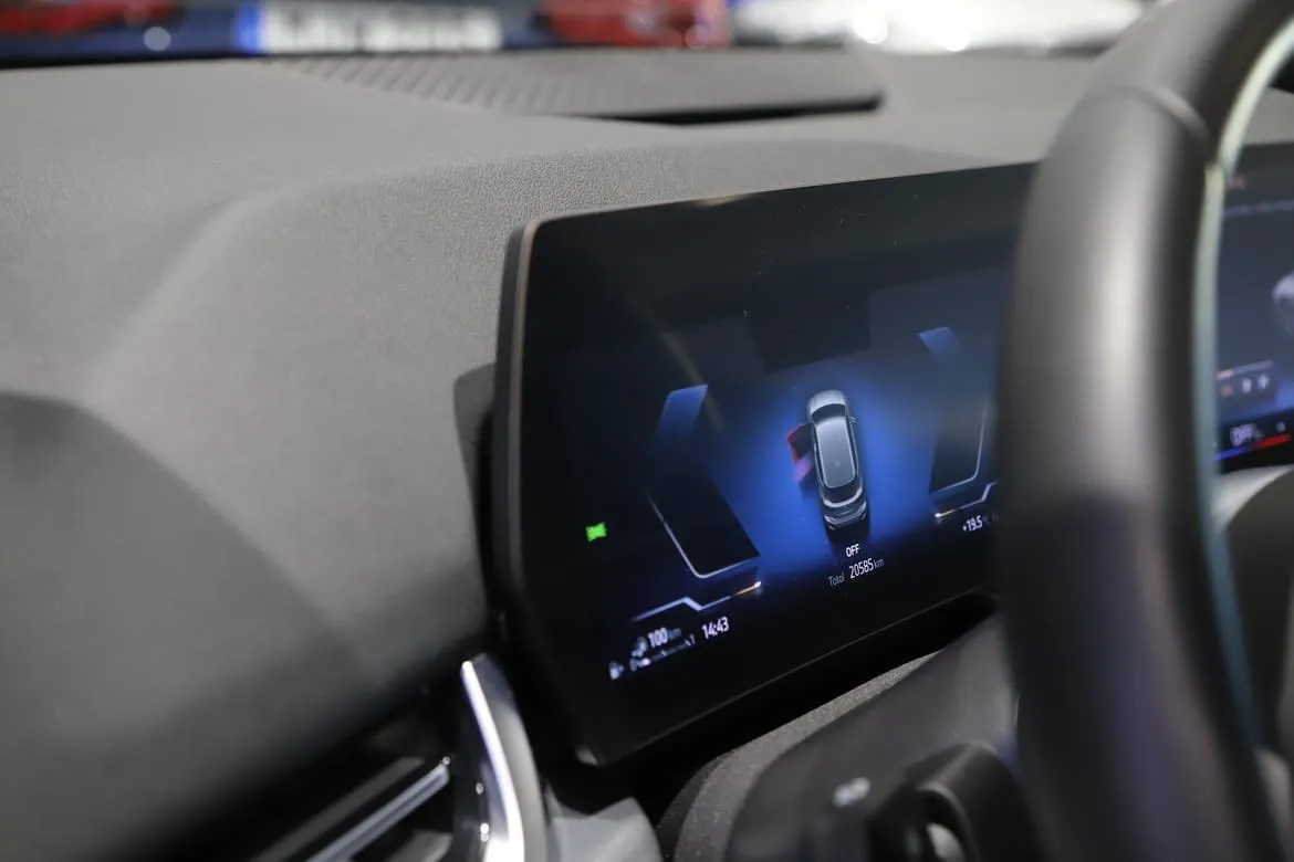 Vehicle image 9