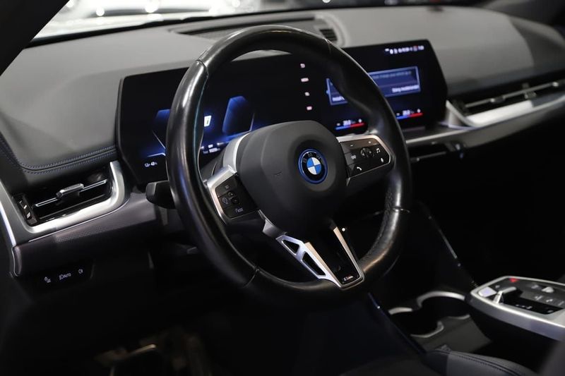 BMW iX1 bild 9