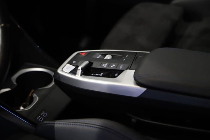 BMW iX1 bild 10