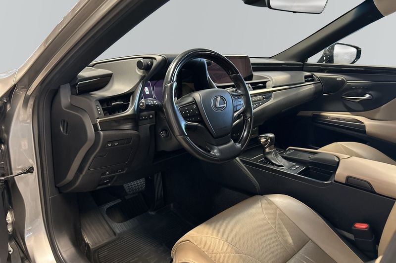 Lexus ES bild 6