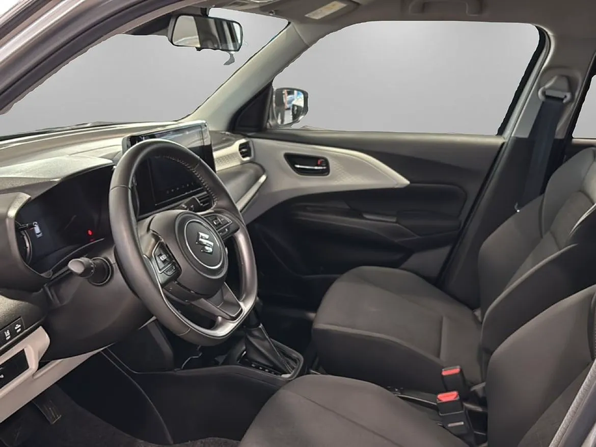 Vehicle image 7