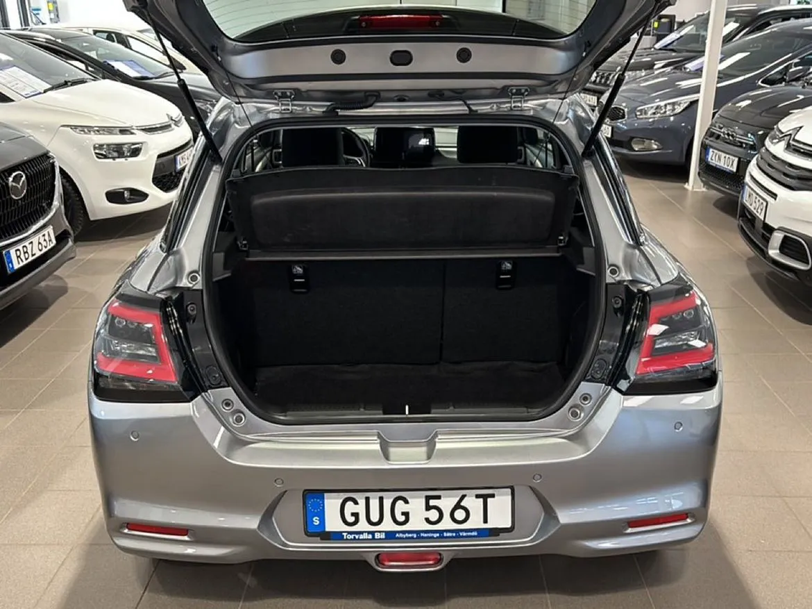 Vehicle image 13