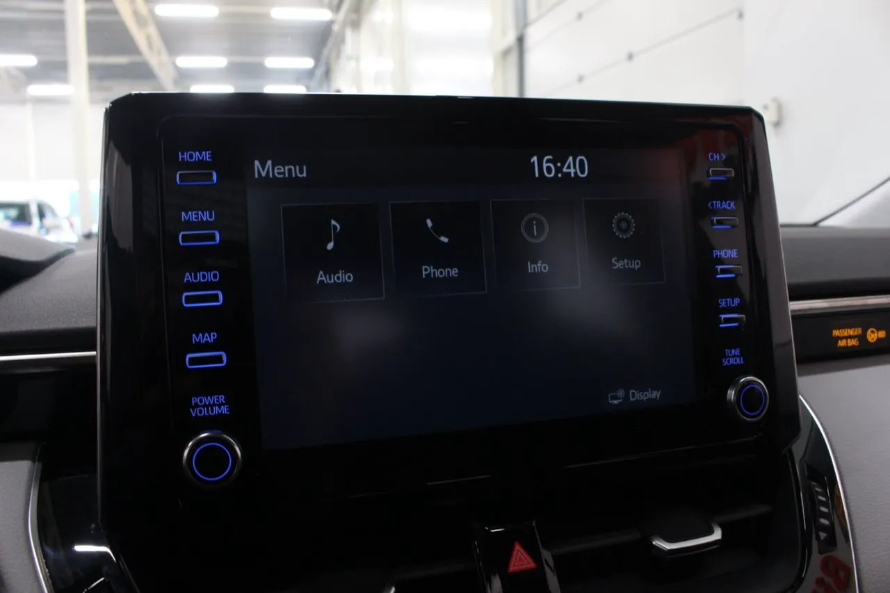 Vehicle image 9