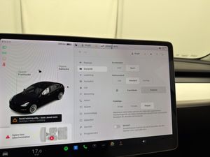 Tesla Model 3 bild 21