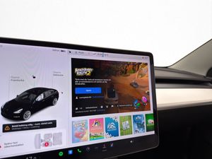 Tesla Model 3 bild 17