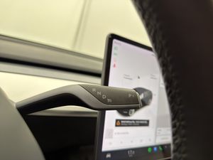Tesla Model 3 bild 35