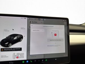 Tesla Model 3 bild 32