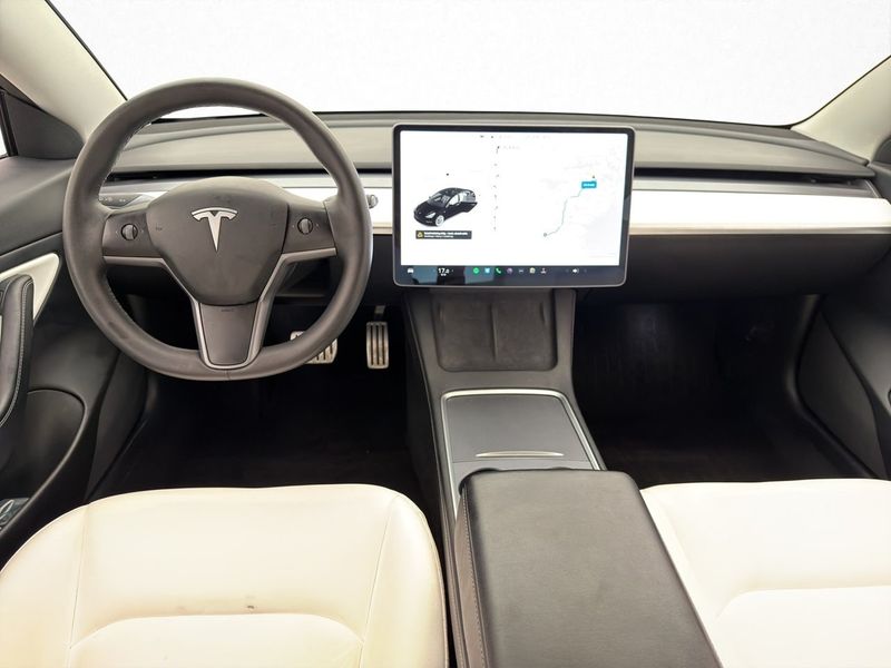 Tesla Model 3 bild 12