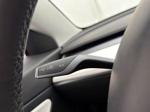 Tesla Model 3 bild 34