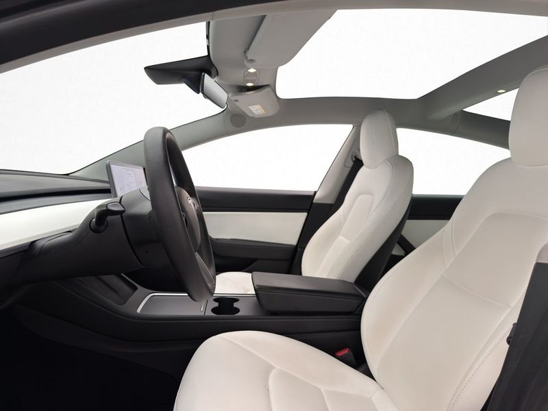 Tesla Model 3 bild 30