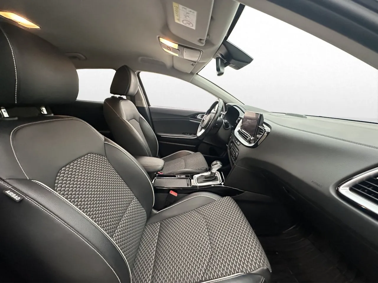 Vehicle image 18