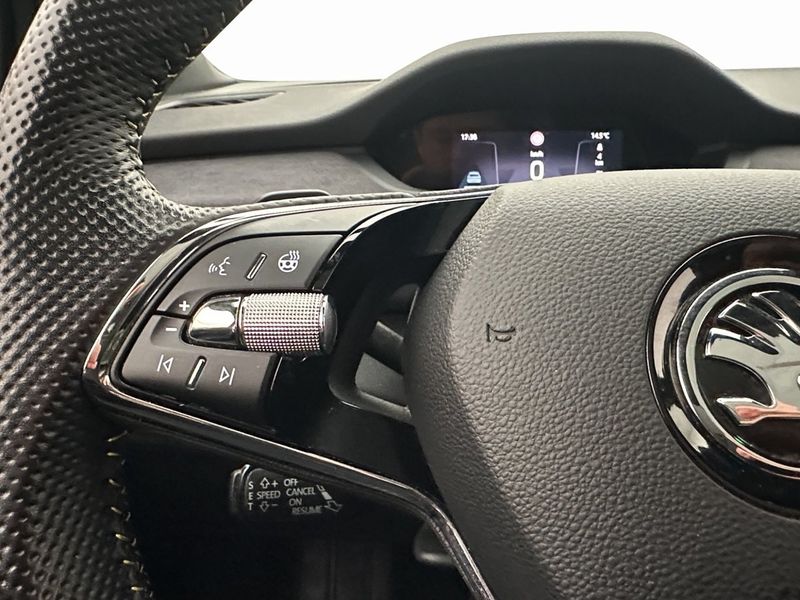 Skoda Enyaq bild 17