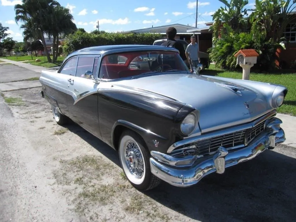 Vehicle image 2