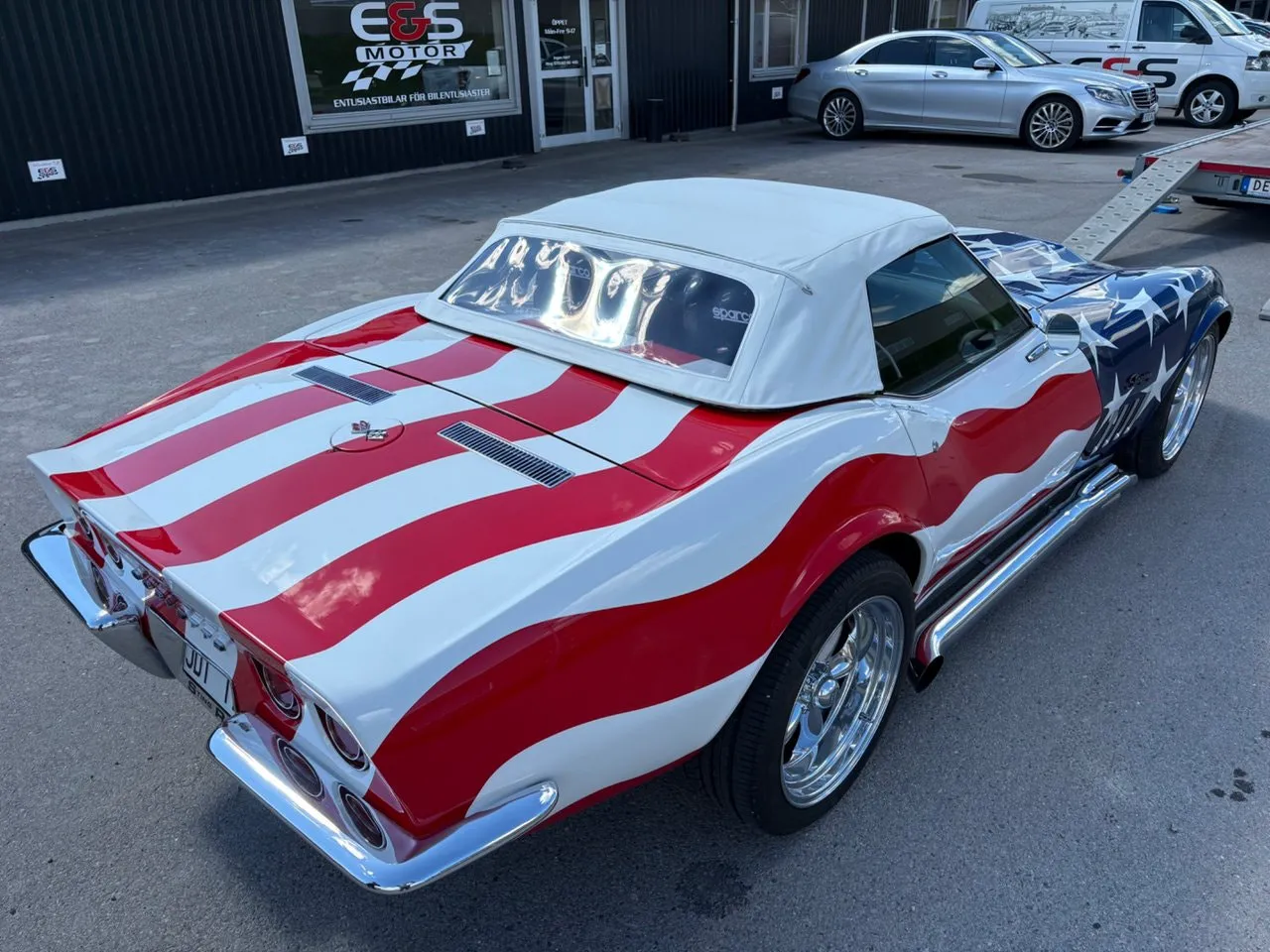 Vehicle image 8