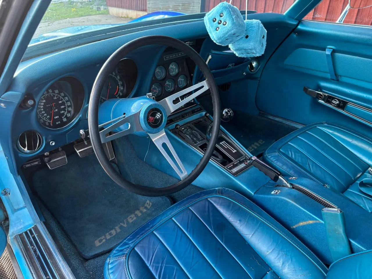 Vehicle image 22