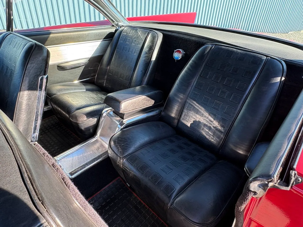 Vehicle image 12