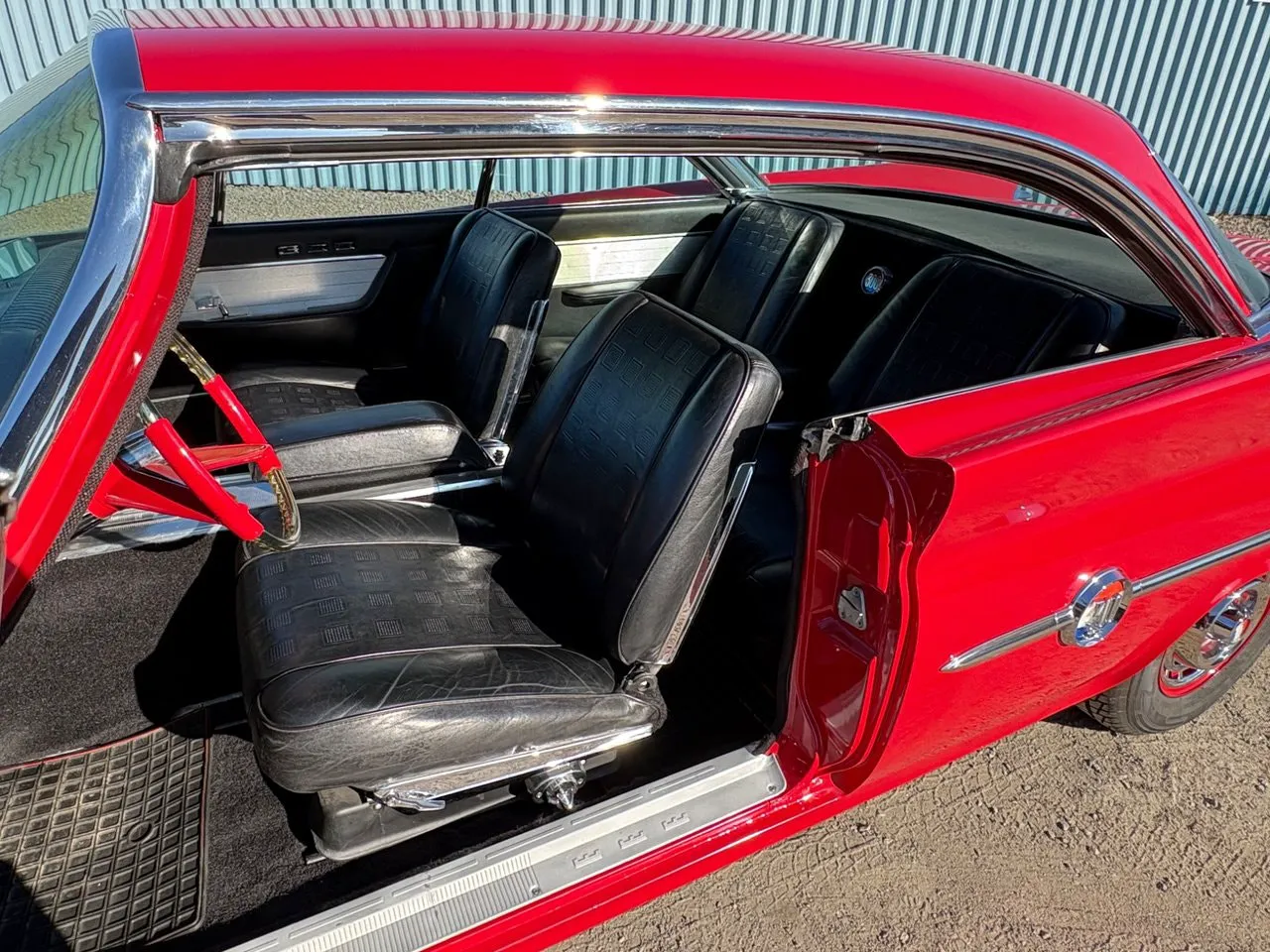 Vehicle image 11