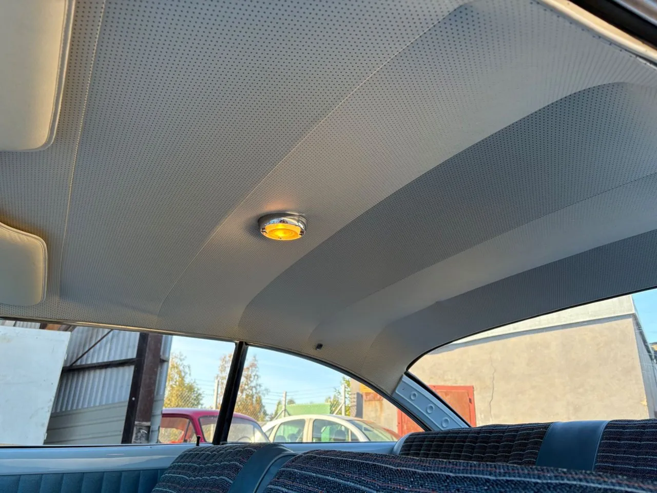 Vehicle image 18