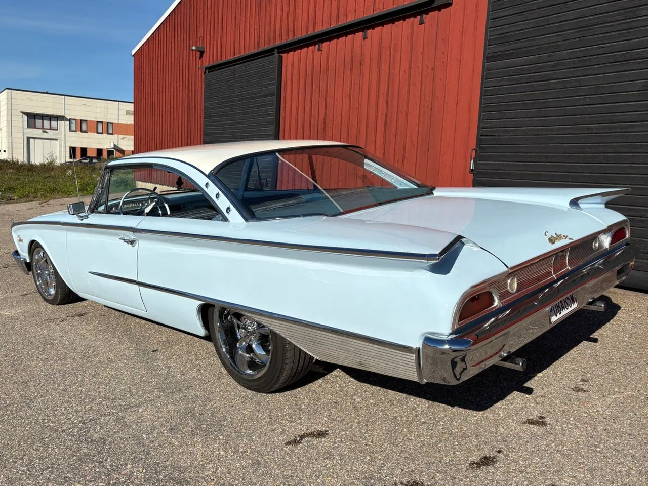 Vehicle image 11