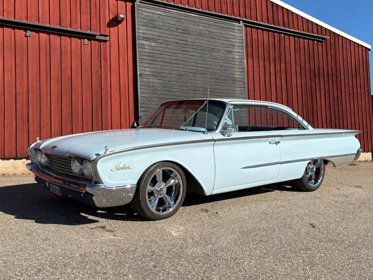 Vehicle image 8