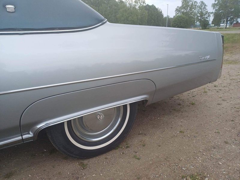 Cadillac DeVille bild 16