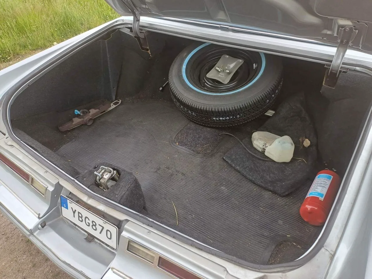 Vehicle image 18
