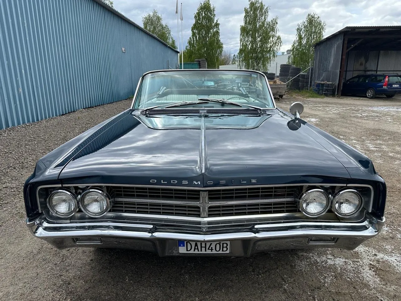 Vehicle image 7