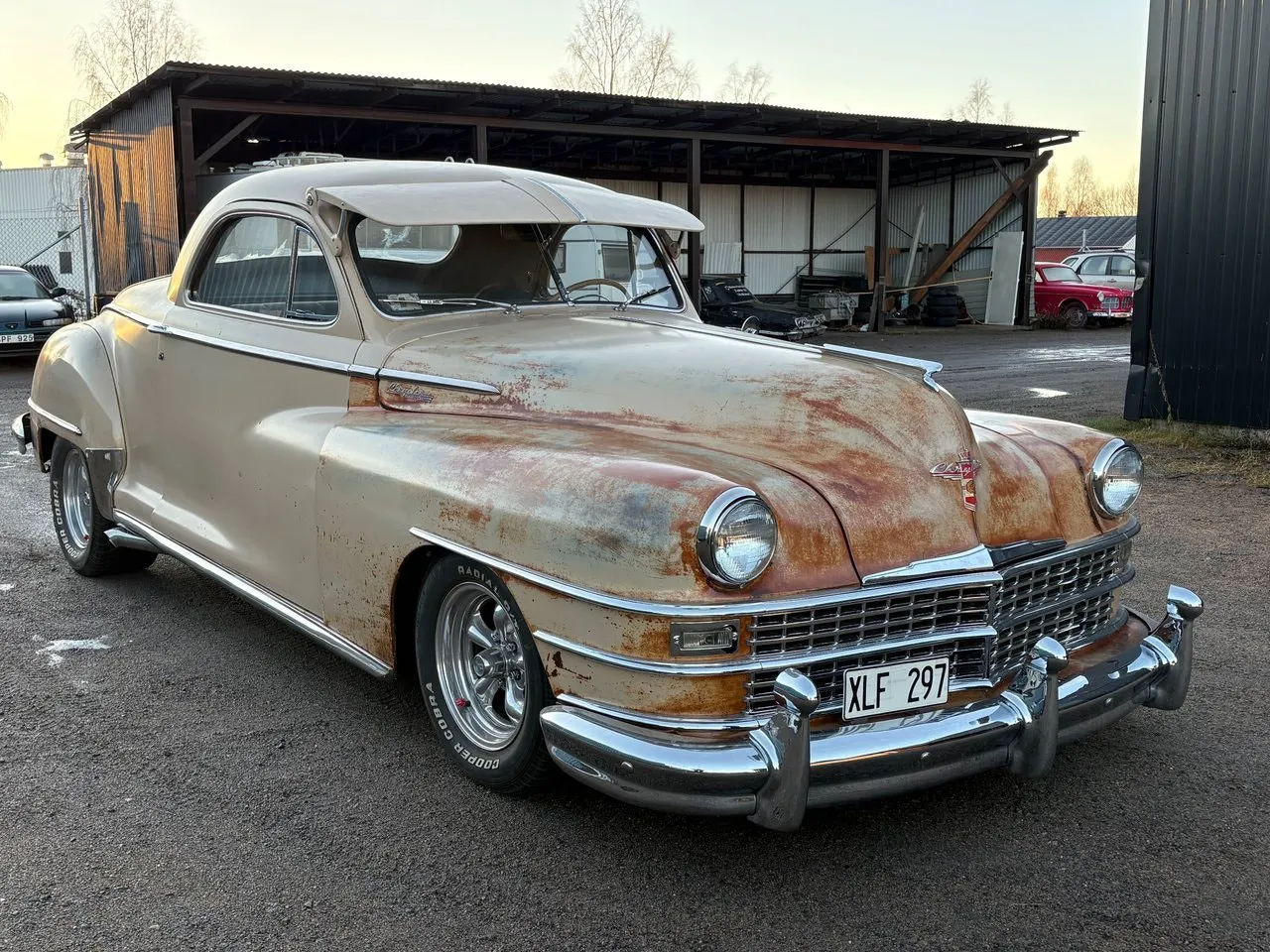 Vehicle image 6