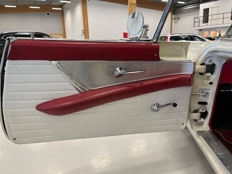 Ford Thunderbird bild 18