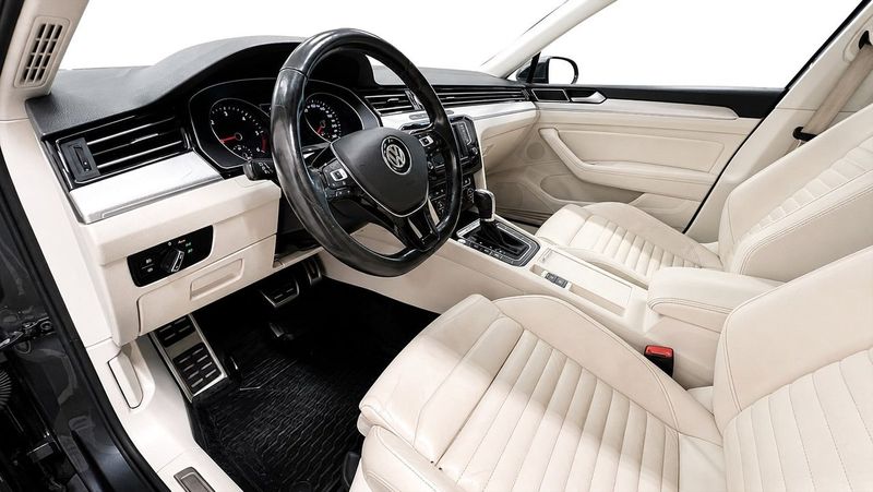 Volkswagen Passat bild 10