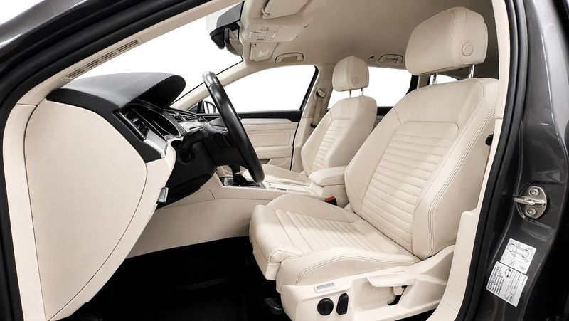 Volkswagen Passat bild 11