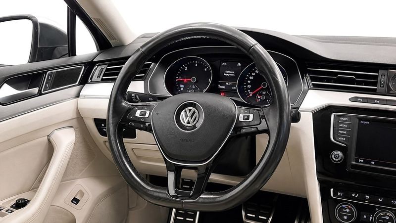 Volkswagen Passat bild 9